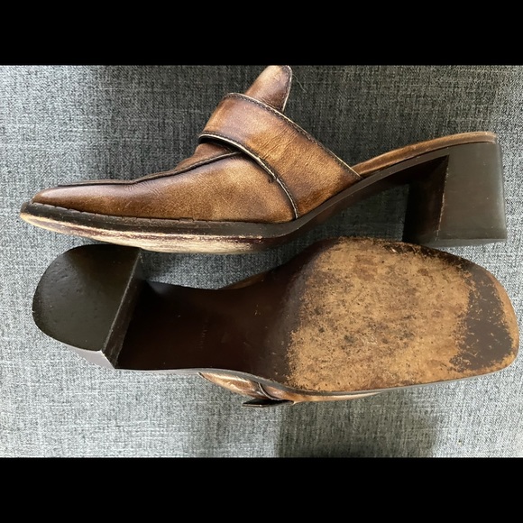 Parada Shoe size 37 runs small more like a 6 Brown leather. - Picture 4 of 7